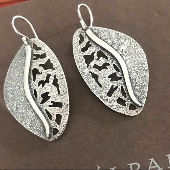 Silpada Leaf Sterling Silver Satin and Oxidized Earrings W1979 - Picture 9 of 13